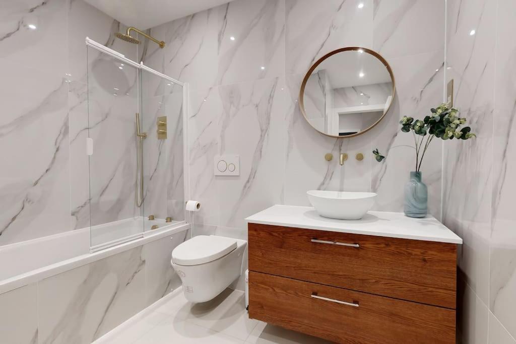 Stylish 2Bed Flat 10Min To Wimbledon Tennis Courts Лондон Экстерьер фото